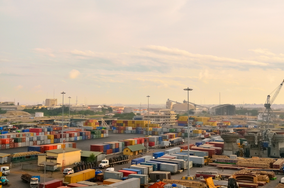 Estación de limpieza de cisternas de Van den Bosch en Tema