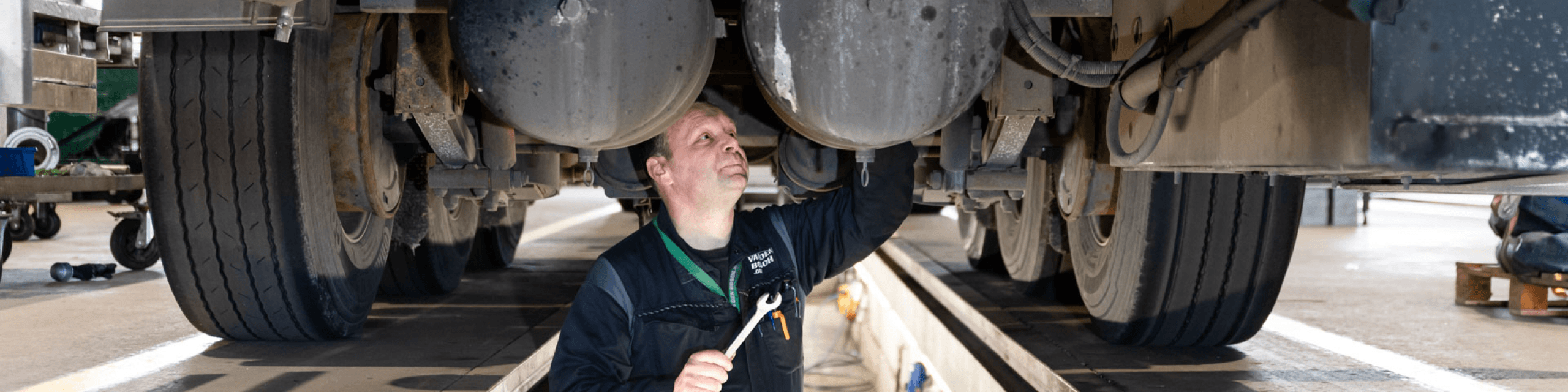 Truck mechanic