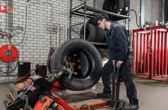 Mechanic