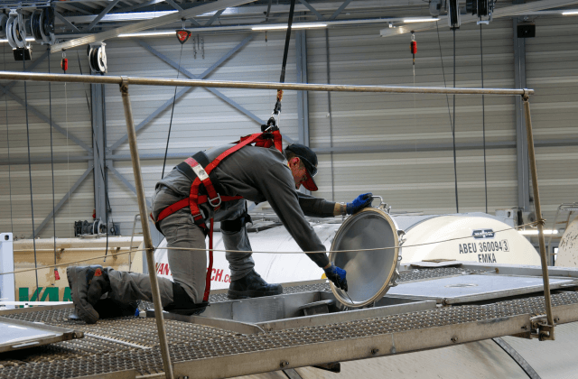Technical Cleaning Employee