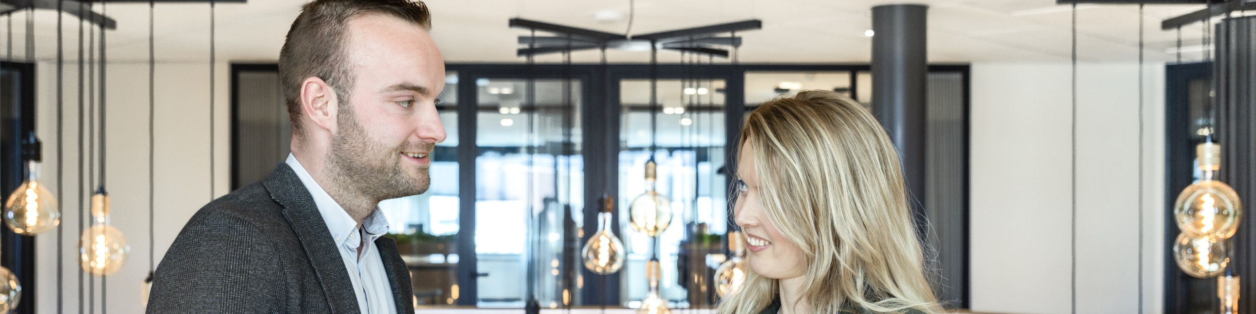 Customer service representative (ES)