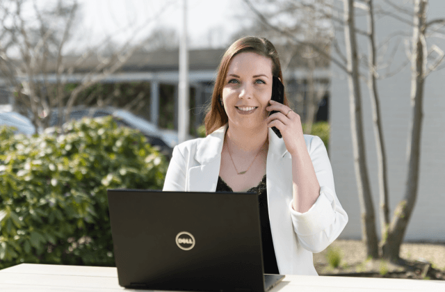 Receptionist